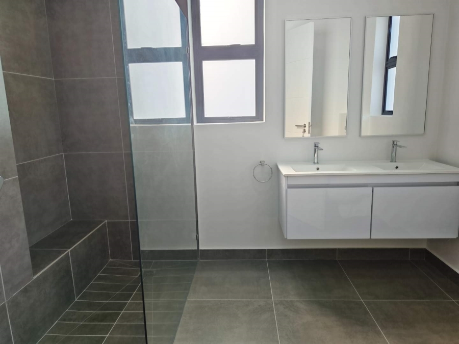 To Let 3 Bedroom Property for Rent in Kraaifontein Western Cape